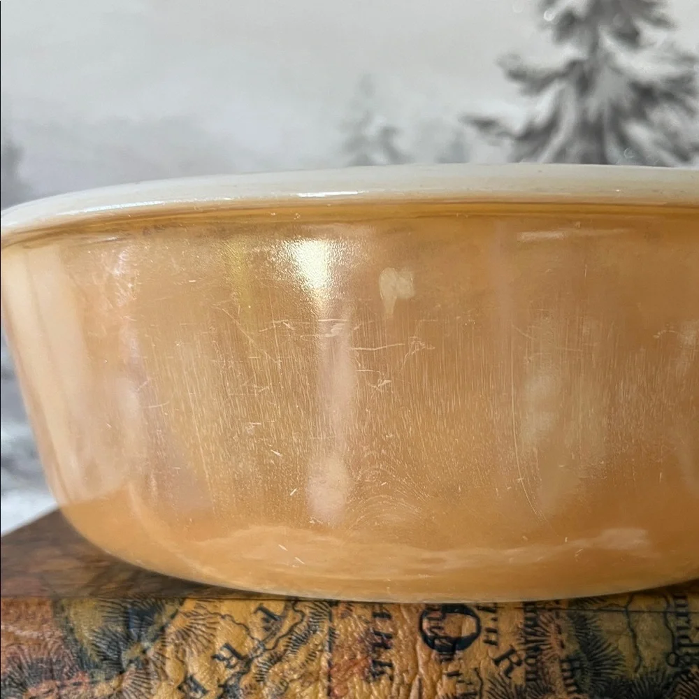 Vintage Fire King Peach Lustre 1.5 Qt Round Casserole Dish